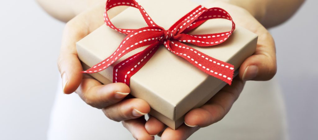 Å gi gaver på vegne av bedriften kan være en utrolig lønnsom aktivitet – men hvorfor er firmagaver egentlig så effektive?